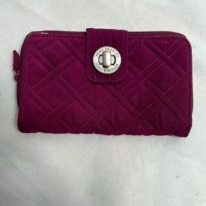 Vera Bradley
Iconic RFID Turnlock Wallet in Microfiber Gloxinia Purple